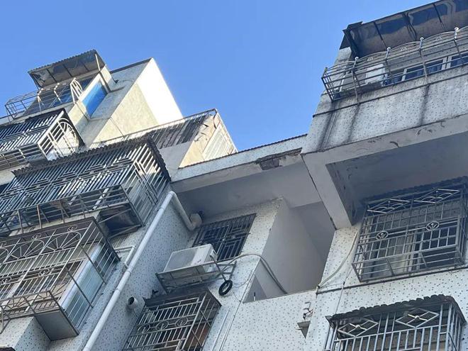 州这个小区外墙脱落砸到了凯发k8国际登录吓人！温(图4)